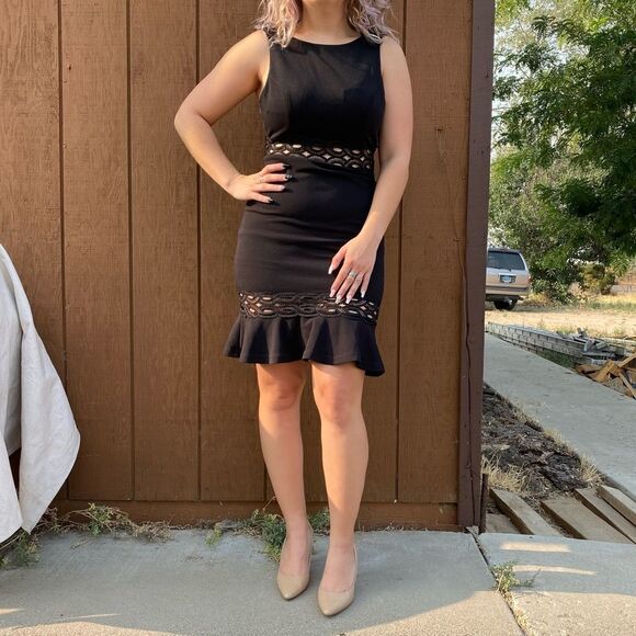 🍄 Lulu’s LBD Little Black Dress with Cutouts and Frills - Picture 1 of 8